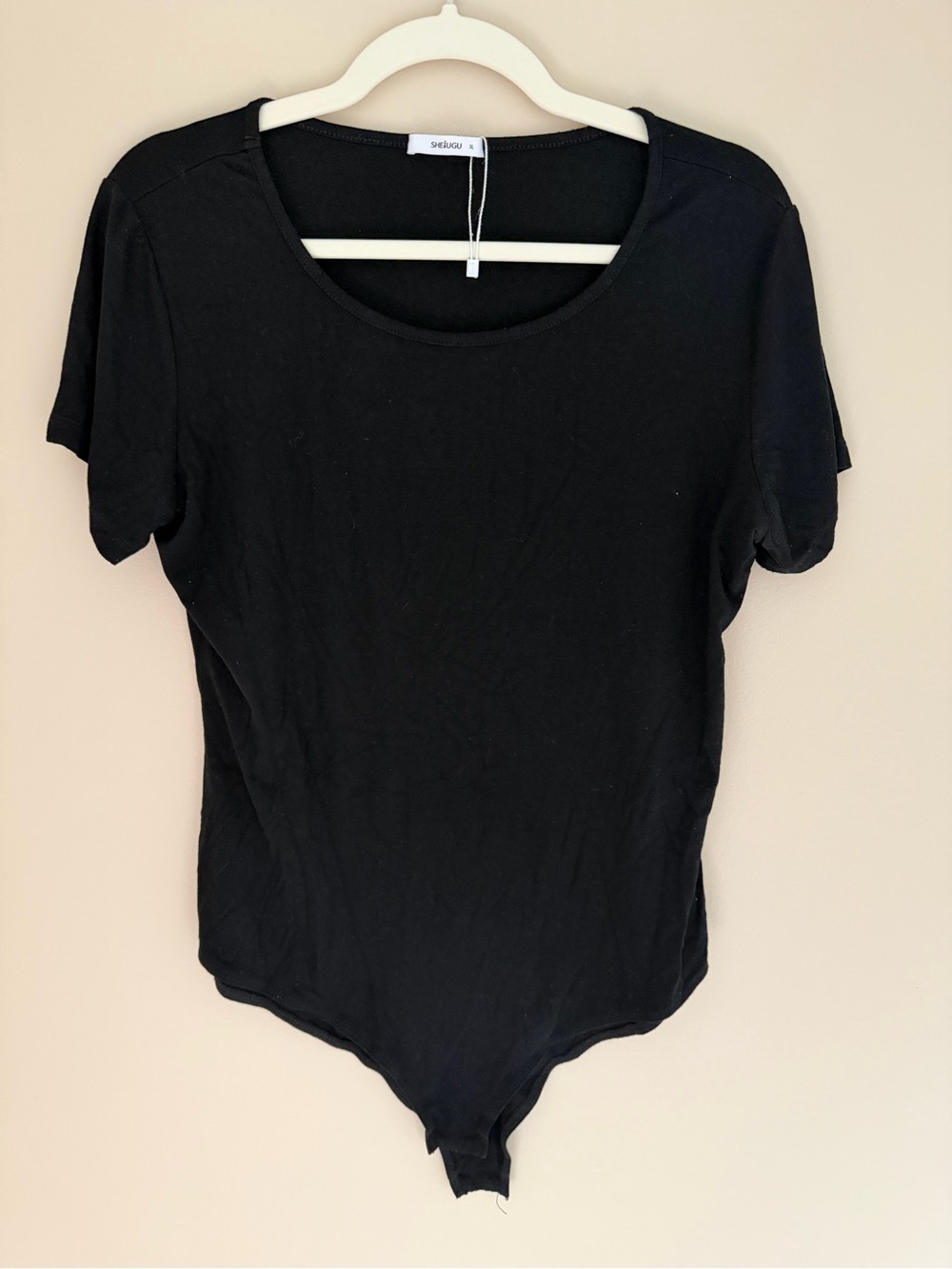 Black Short Sleeve Scoop Neck Bodysuit